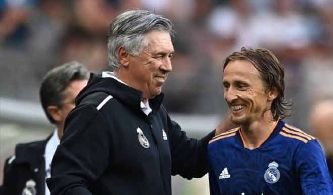 上半场结束 上半场结束